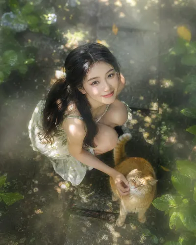 Komorebi Garden Portrait with Cat